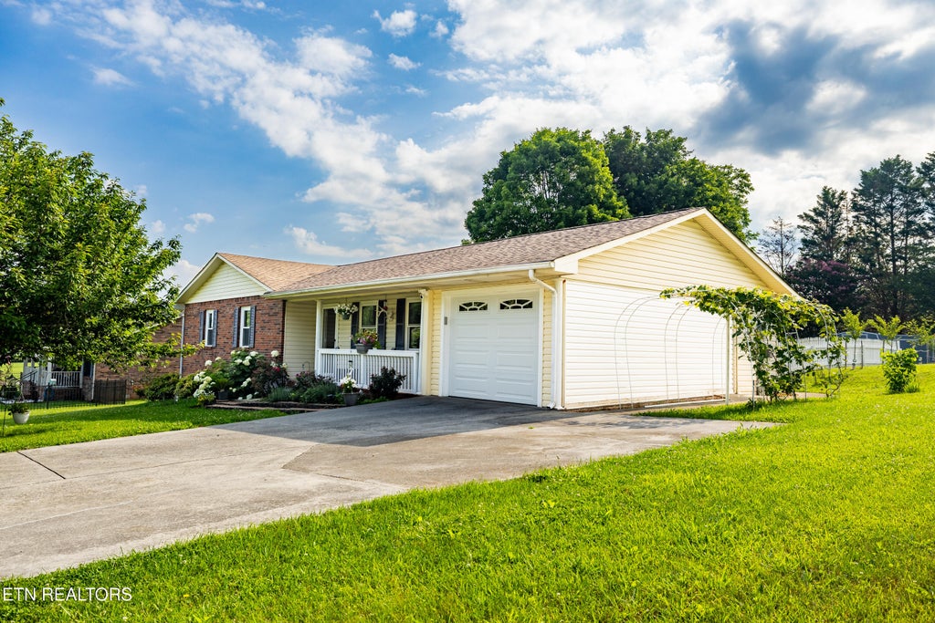 Photo of 548 Hiwassee Rd, Madisonville, TN 37354 (MLS # 1344605)