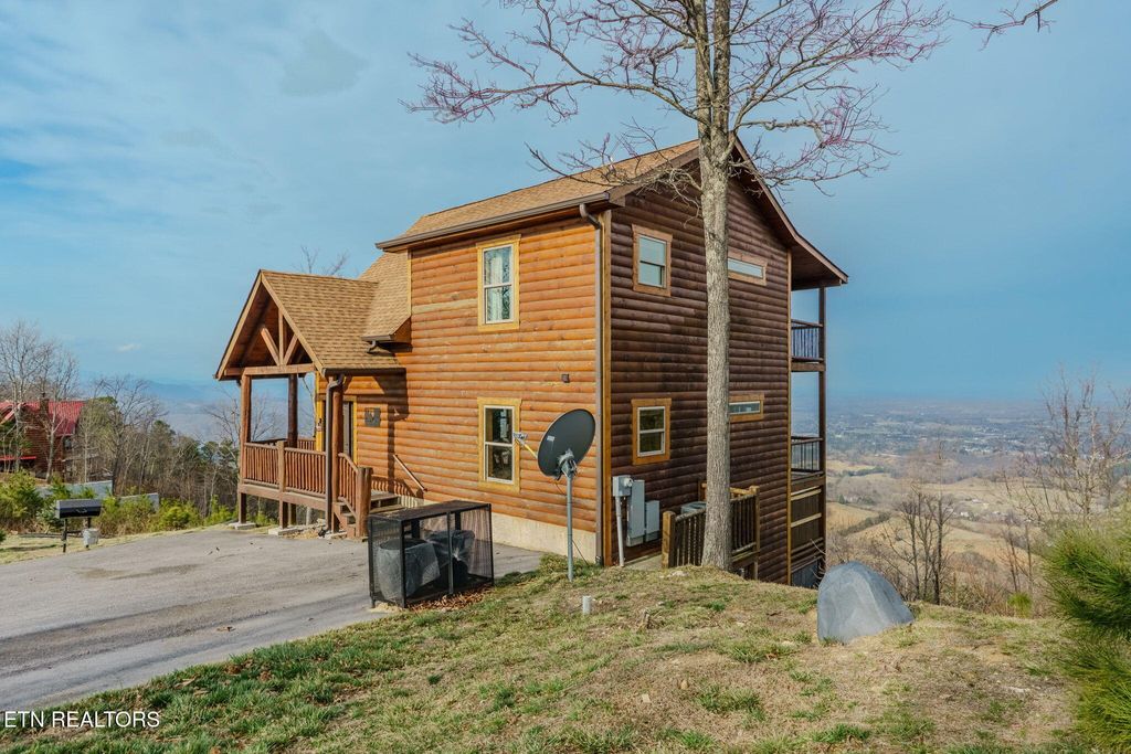 Photo of 685 Shell Mountain Rd, Sevierville, TN 37876 (MLS # 1330737)