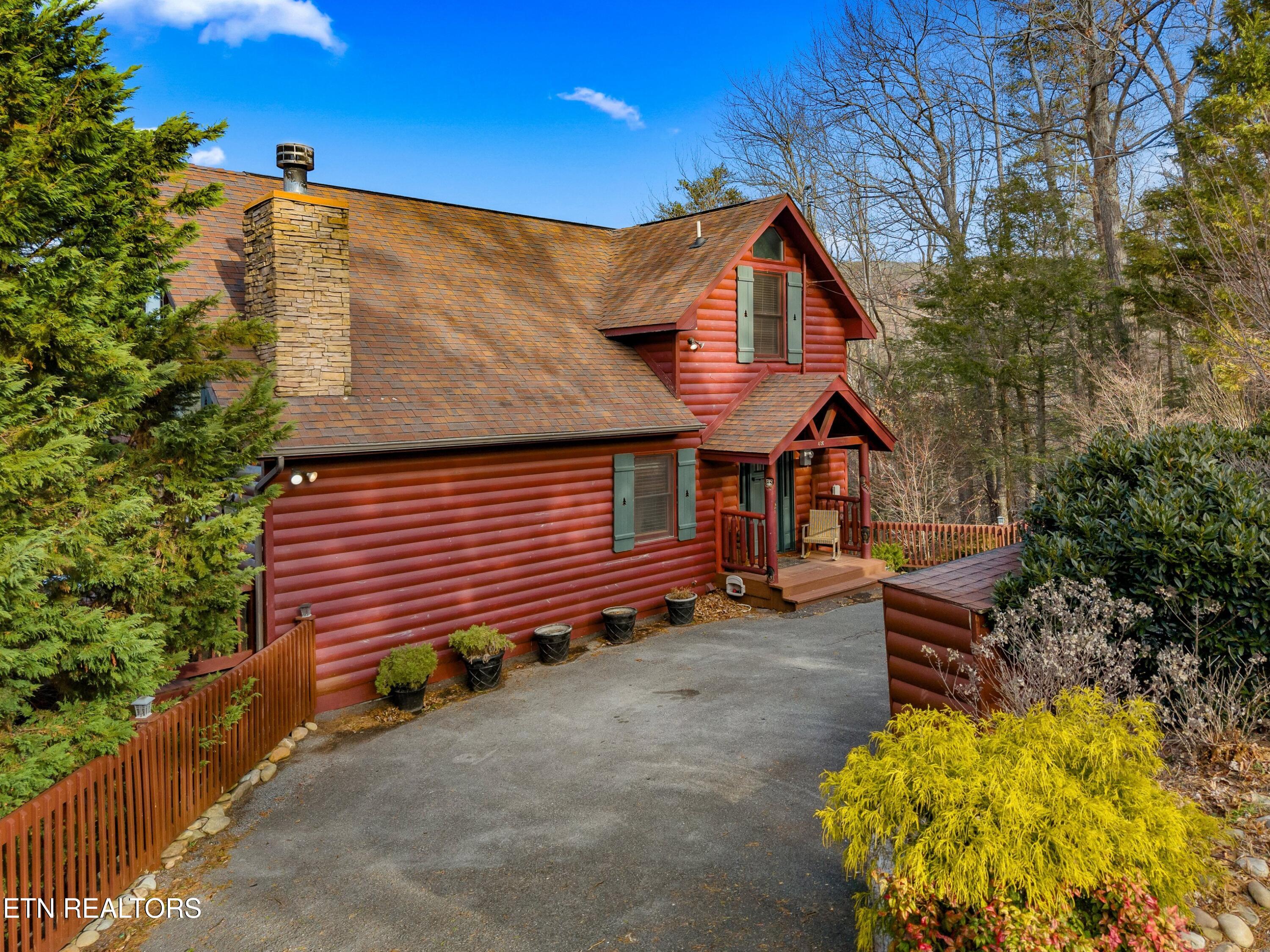436 Lucerne Way