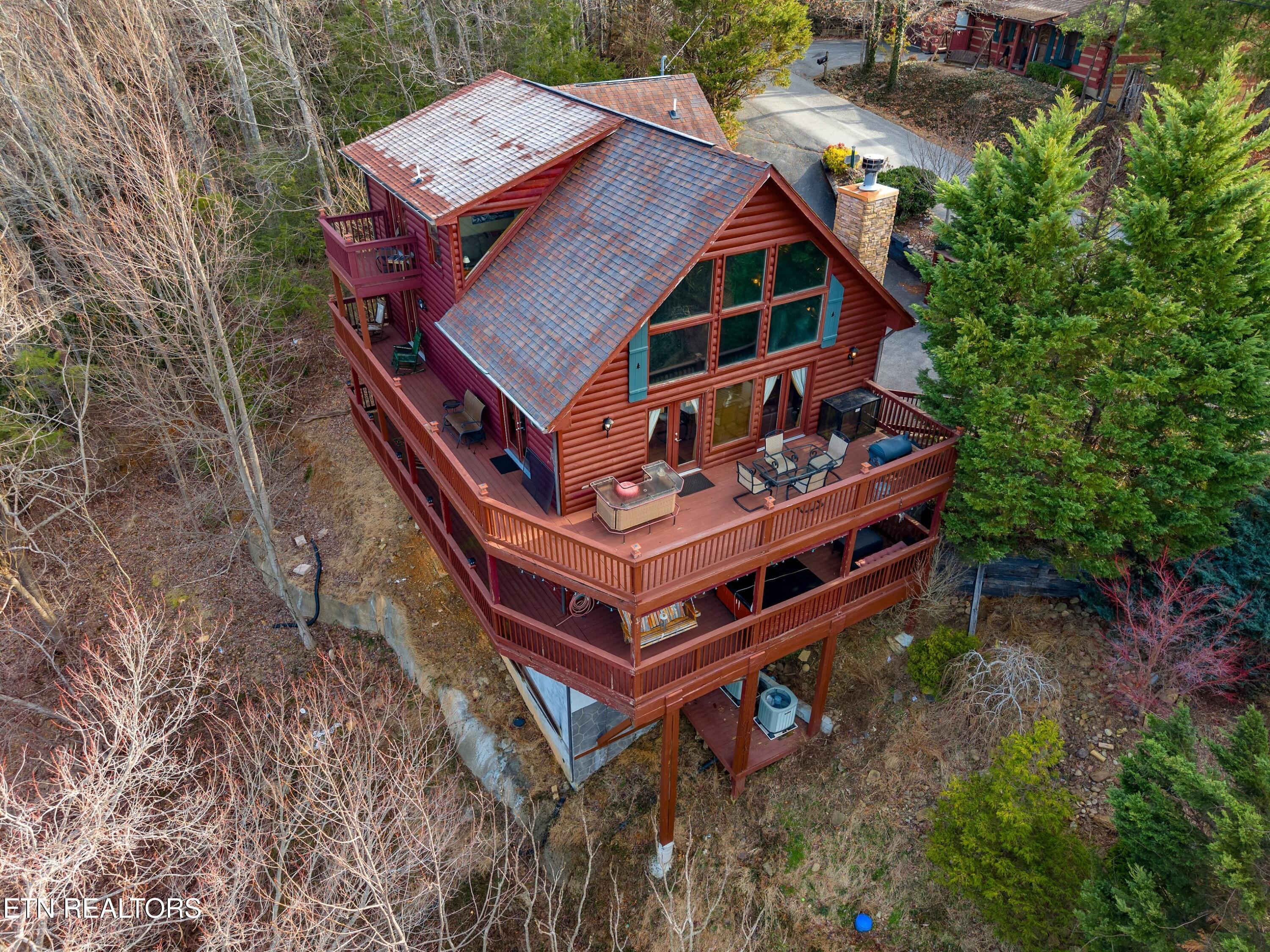 436 Lucerne Way