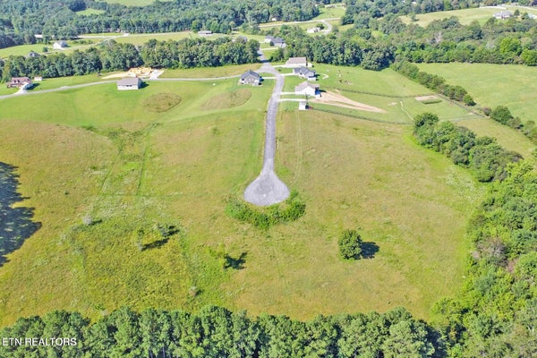 ESTATE LN, CROSSVILLE, TN 38555 - Image fd76270fcb02bb2cf8f5aad3eee7cbbe/1890376233