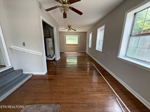 Tiny photo for 606 S 13th St, LaFollette, TN 37766 (MLS # 1341588)