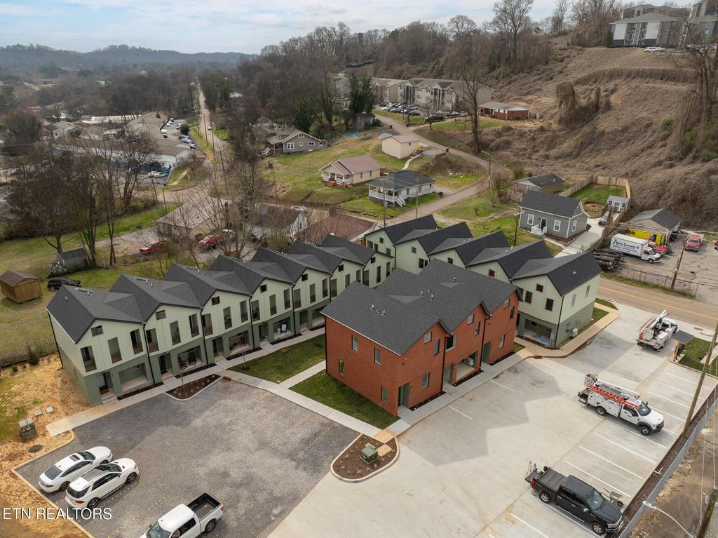 Photo of 2608 Sevier Ave #101, Knoxville, TN 37920 (MLS # 1336072)