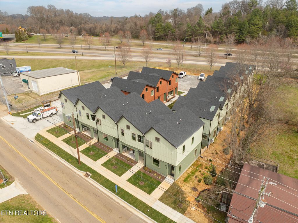 Photo of 2608 Sevier Ave #101, Knoxville, TN 37920 (MLS # 1336072)