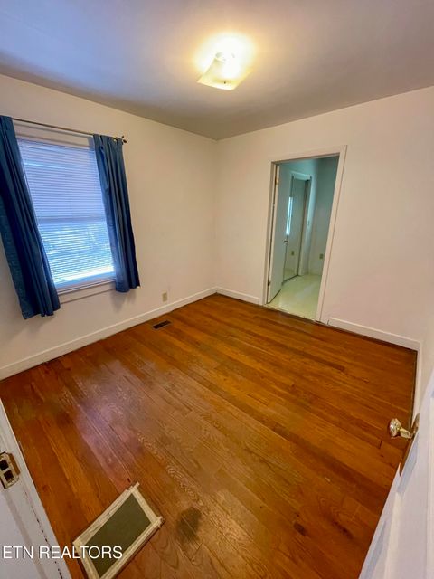Tiny photo for 5108 Marguerite Rd, Knoxville, TN 37912 (MLS # 1319274)