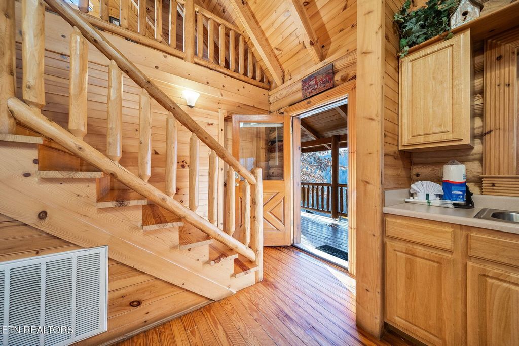 Photo of 3221 Smoky Ridge Way, Sevierville, TN 37862 (MLS # 1311053)