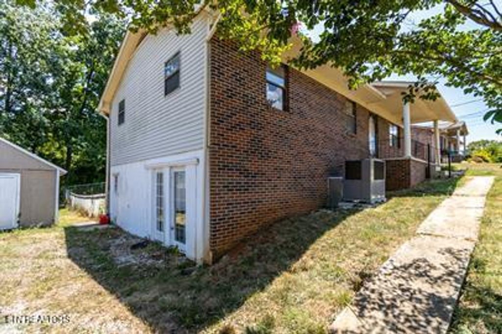 Photo of 2823 Shiloh Circle, Strawberry Plains, TN 37871 (MLS # 1329845)