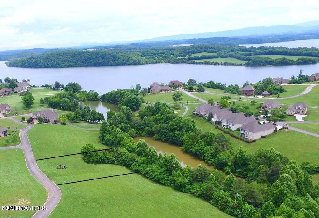 Photo of 108 Parkside Drive, Vonore, TN 37885 (MLS # 1315240)
