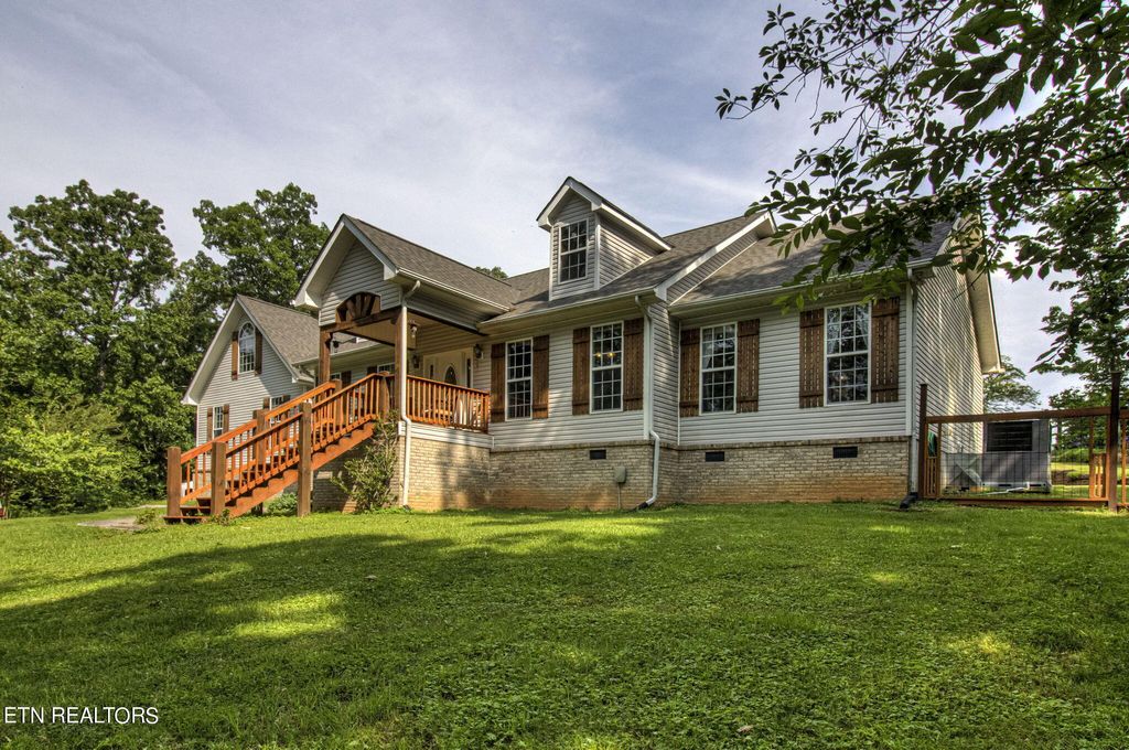 Photo of 926 Mecca Pike, Tellico Plains, TN 37385 (MLS # 1264183)