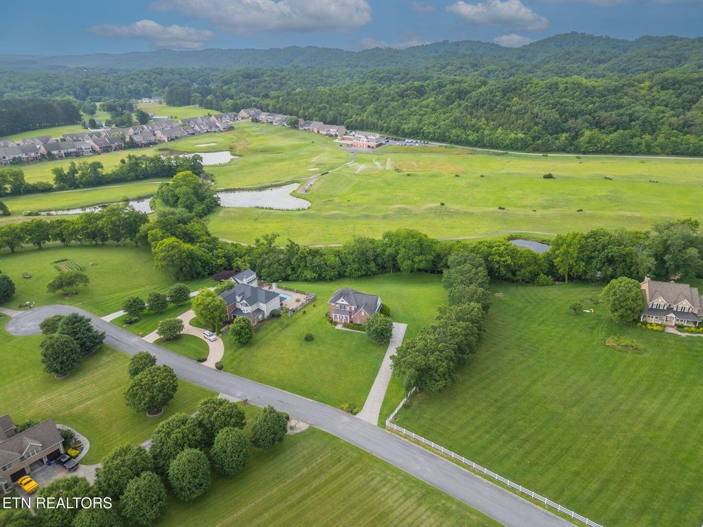 Photo of 1010 Creek Brook Lane, Seymour, TN 37865 (MLS # 1304863)