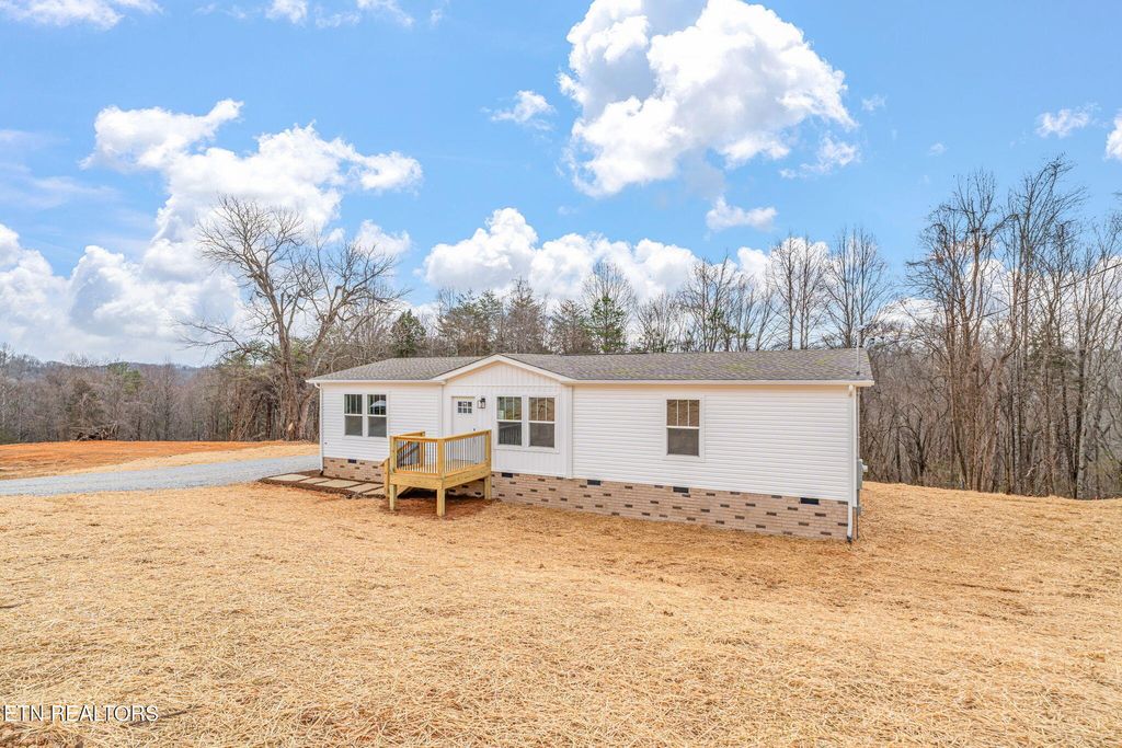 Photo of 231 Bostie Maire Lane, Clinton, TN 37716 (MLS # 1322201)