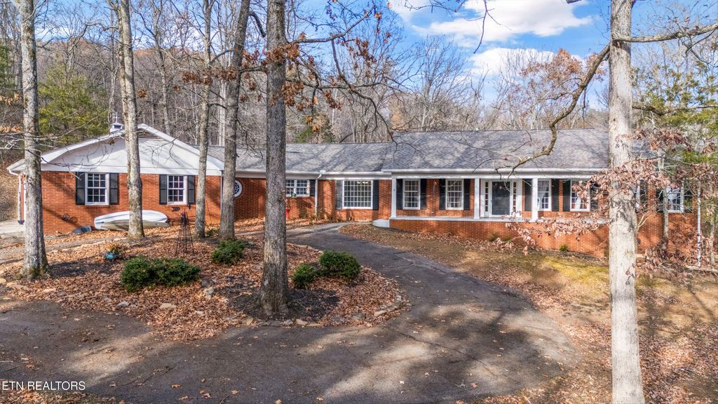 Photo of 340 Mountain View Drive, Rutledge, TN 37861 (MLS # 1283747)