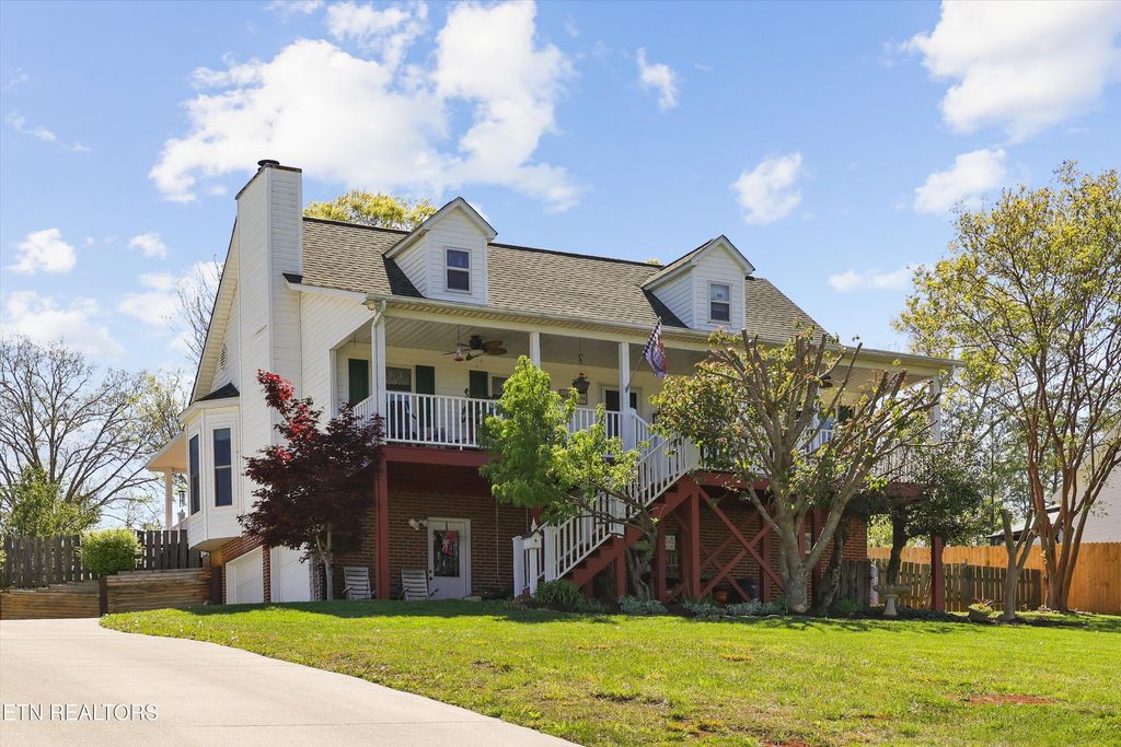 Photo of 1631 Cavet Drive, Maryville, TN 37803 (MLS # 1336438)