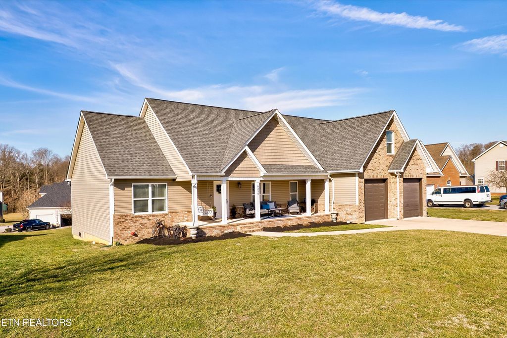 Photo of 9236 Gabrielle Rd, Strawberry Plains, TN 37871 (MLS # 1292054)