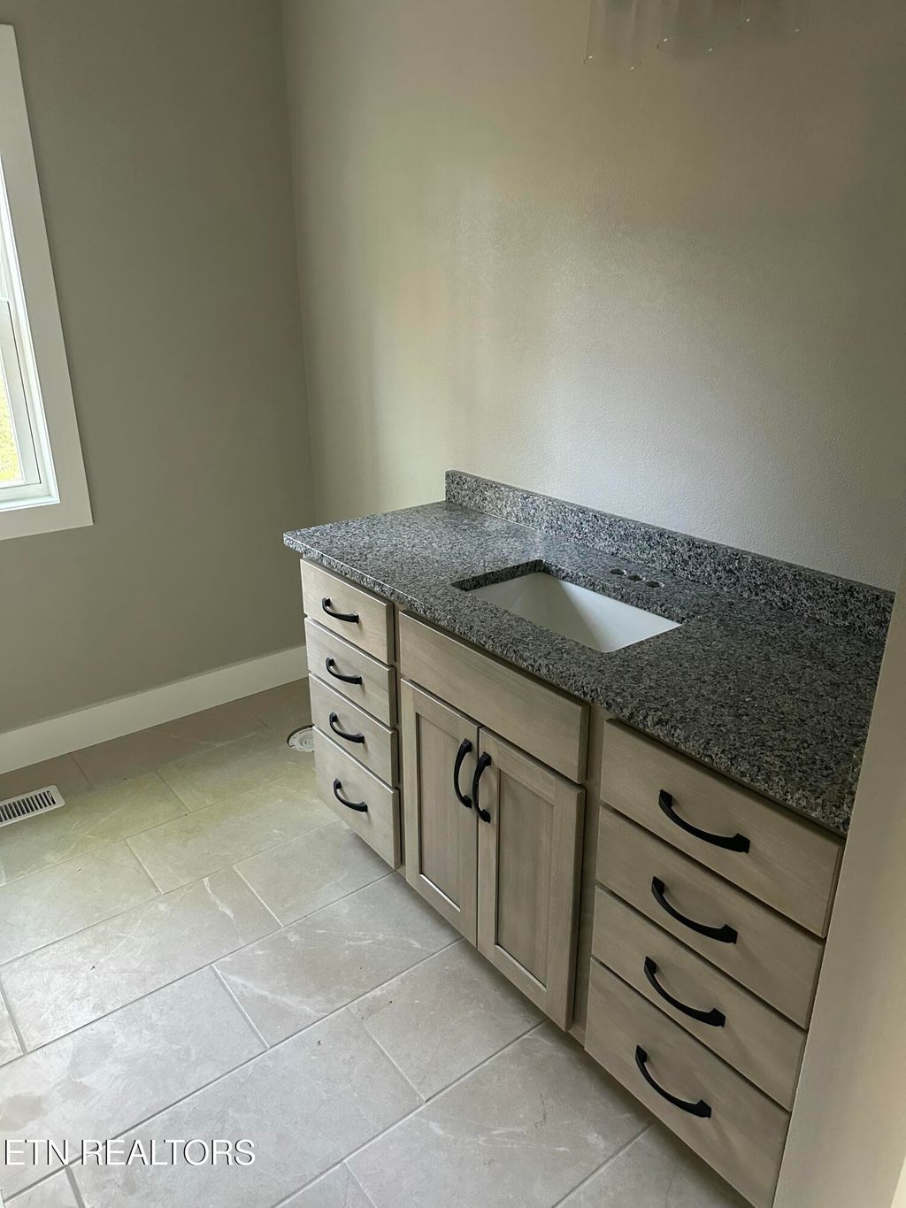 Photo of 230 Thrushwood Drive, Crossville, TN 38558 (MLS # 1337785)