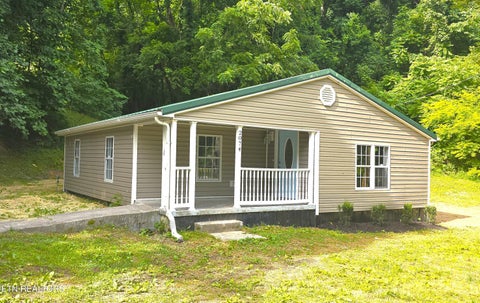 Photo of 2074 Long Hollow Rd, LaFollette, TN 37766 (MLS # 1345398)