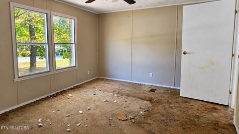 Tiny photo for 137 Cutters Lane, Clinton, TN 37716 (MLS # 1359186)