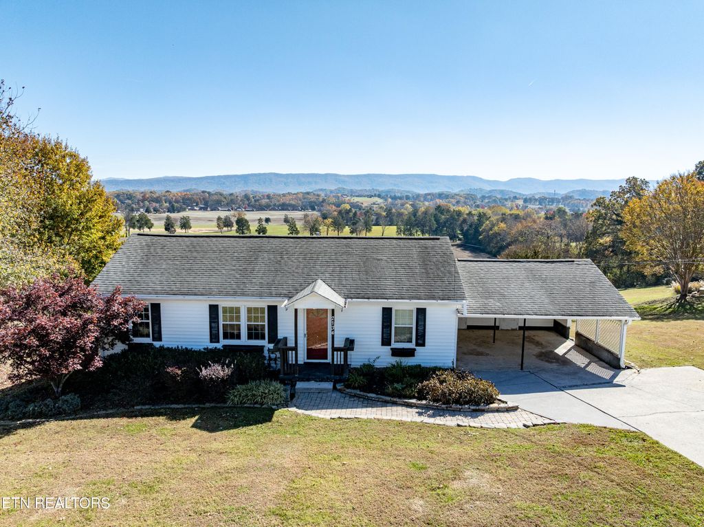 Photo of 2134 Cochran Rd, Maryville, TN 37803 (MLS # 1322813)