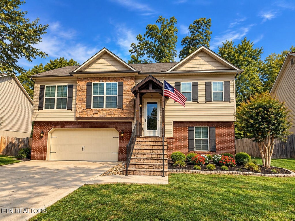 Photo of 7140 Grizzly Creek Lane, Powell, TN 37849 (MLS # 1359460)