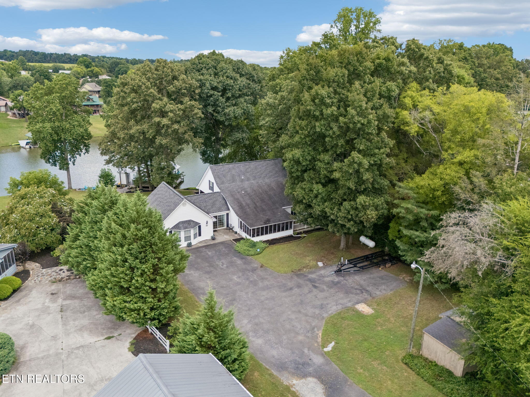 137 Corntassel Shores