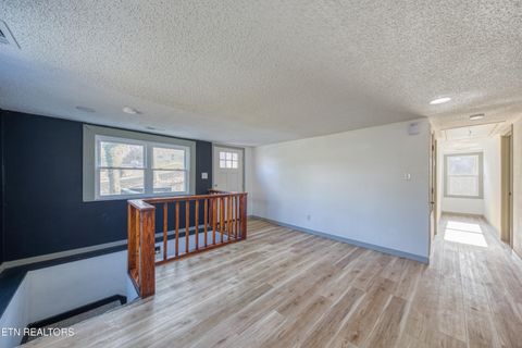 Tiny photo for 415 N Ridge Ave, Rockwood, TN 37854 (MLS # 1333365)