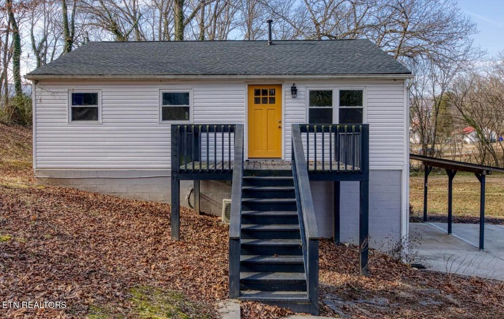 Photo of 415 N Ridge Ave, Rockwood, TN 37854 (MLS # 1333365)