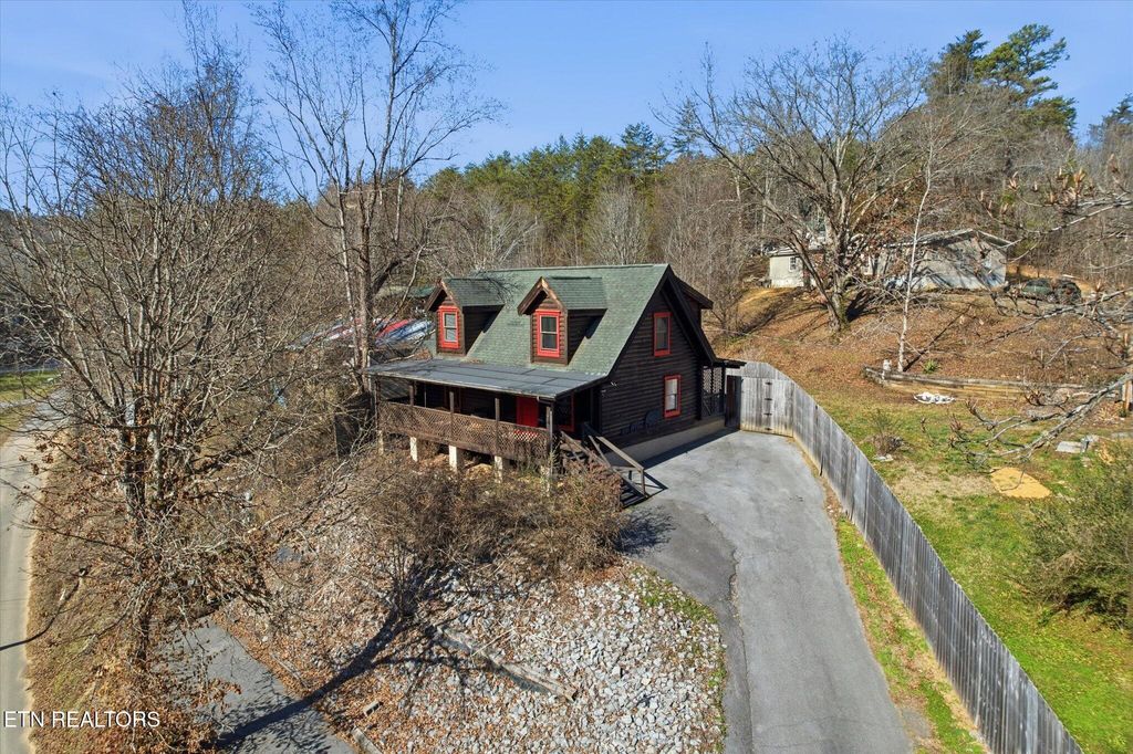Photo of 1520 Seagle Hollow Rd, Sevierville, TN 37876 (MLS # 1327463)