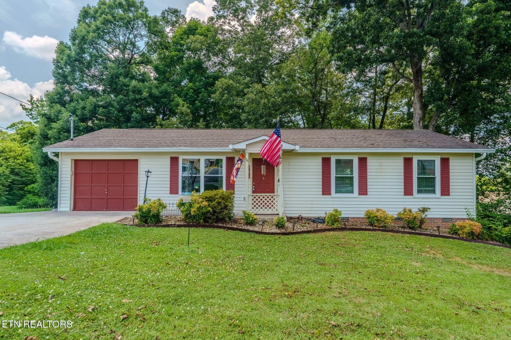Photo of 1717 Jett Rd, Maryville, TN 37804 (MLS # 1348337)