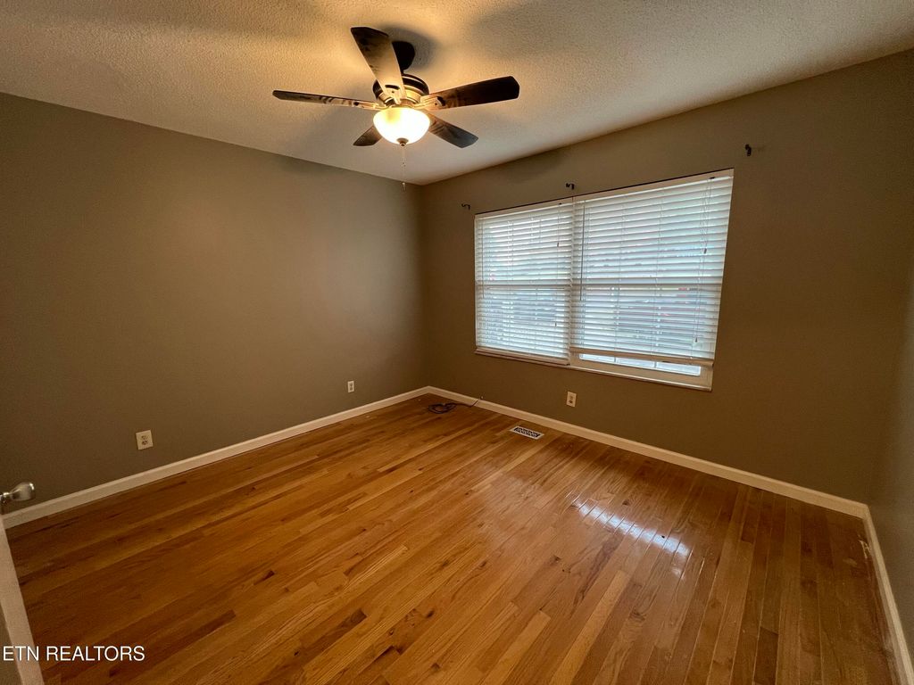 Photo of 2805 Big Bend Drive, Maryville, TN 37803 (MLS # 1319336)