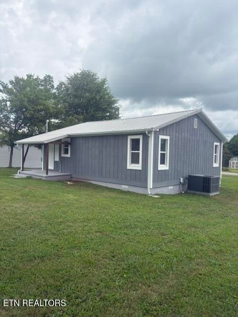 Tiny photo for 405 Greenwood Circle, Madisonville, TN 37354 (MLS # 1347967)