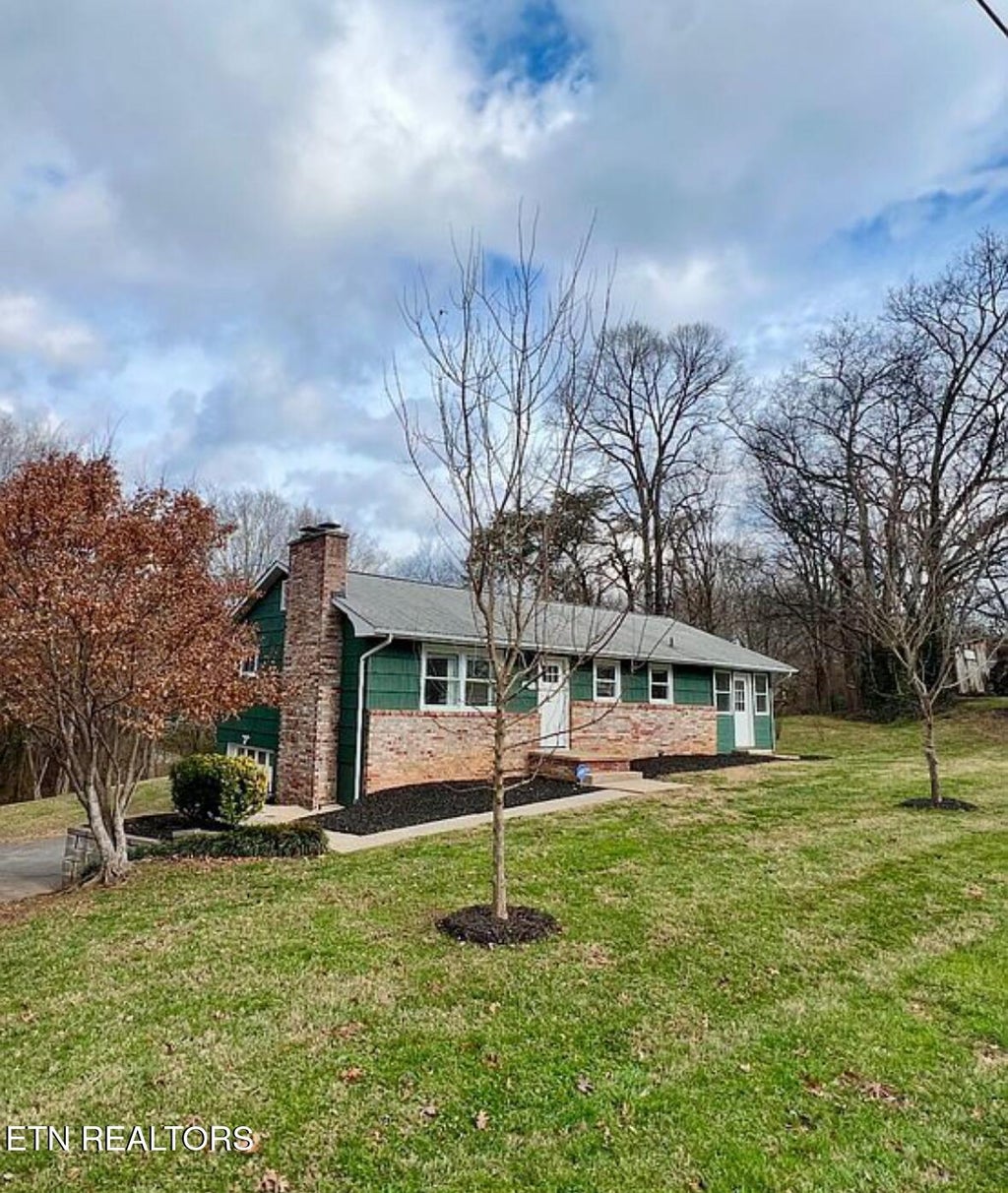 Photo of 6900 Sevierville Pike, Knoxville, TN 37920 (MLS # 1358515)