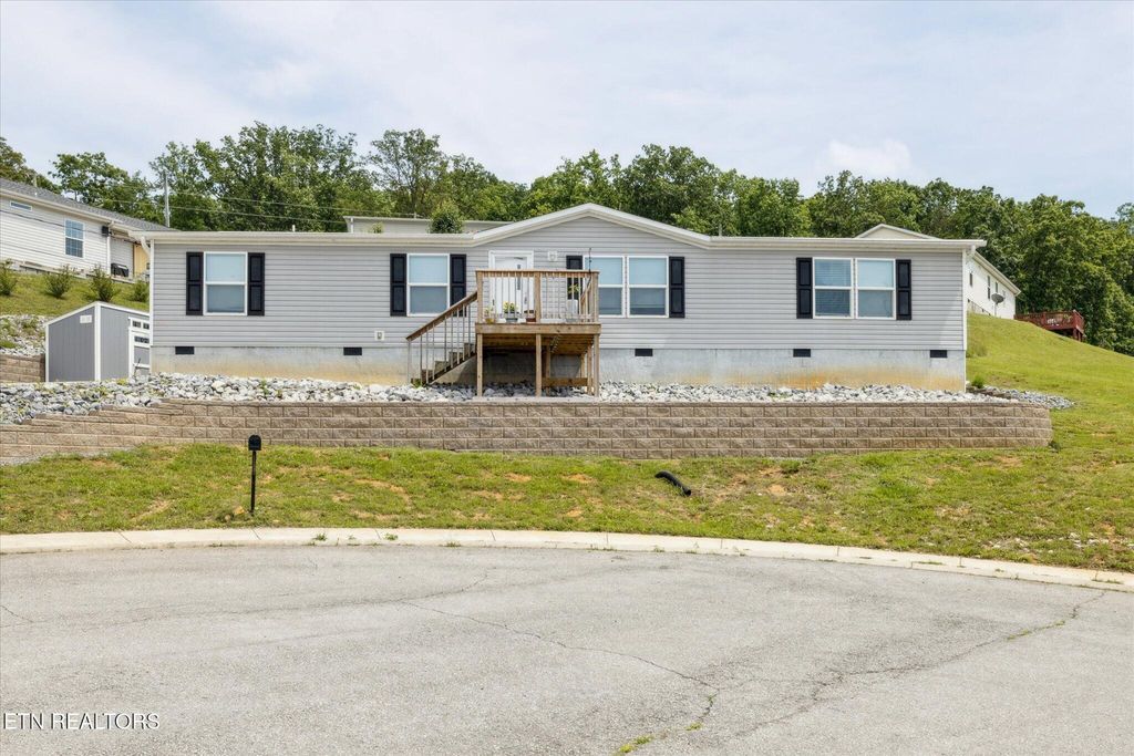 Photo of 1309 Elm Village Court, Dandridge, TN 37725 (MLS # 1304552)