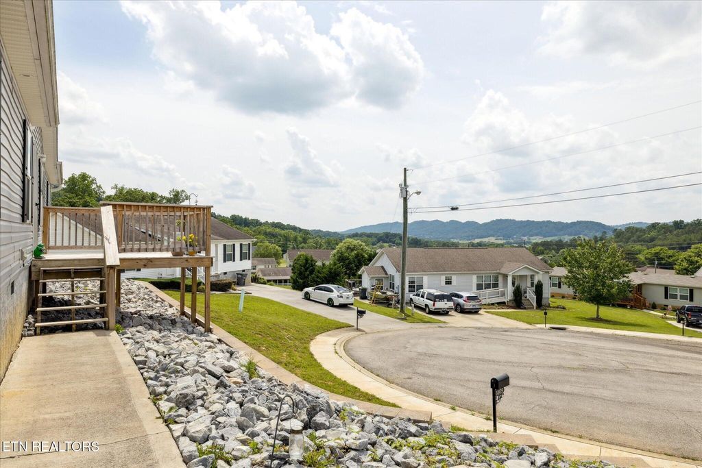 Photo of 1309 Elm Village Court, Dandridge, TN 37725 (MLS # 1304552)