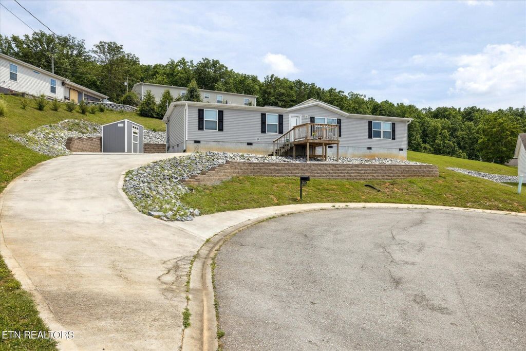 Photo of 1309 Elm Village Court, Dandridge, TN 37725 (MLS # 1304552)