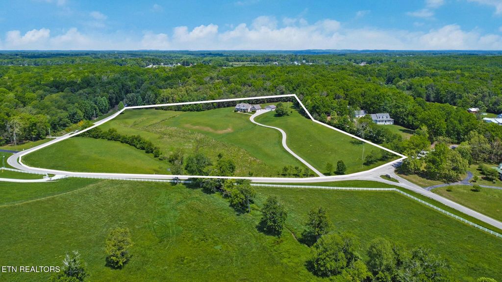 Photo of 853 Obed River Rd. Rd, Crossville, TN 38555 (MLS # 1301374)