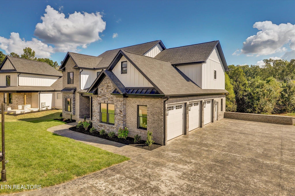 Photo of 12172 Fredericksburg Blvd, Knoxville, TN 37922 (MLS # 1249002)