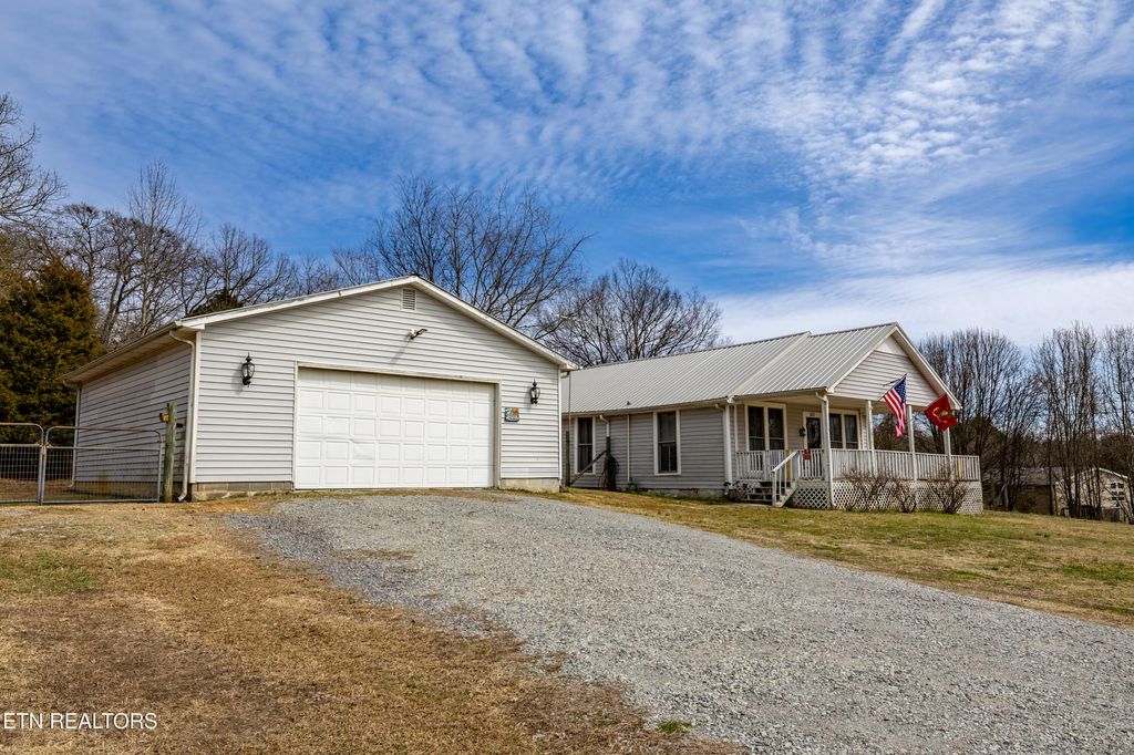 Photo of 631 Pin Hook Rd, Spring City, TN 37381 (MLS # 1331568)