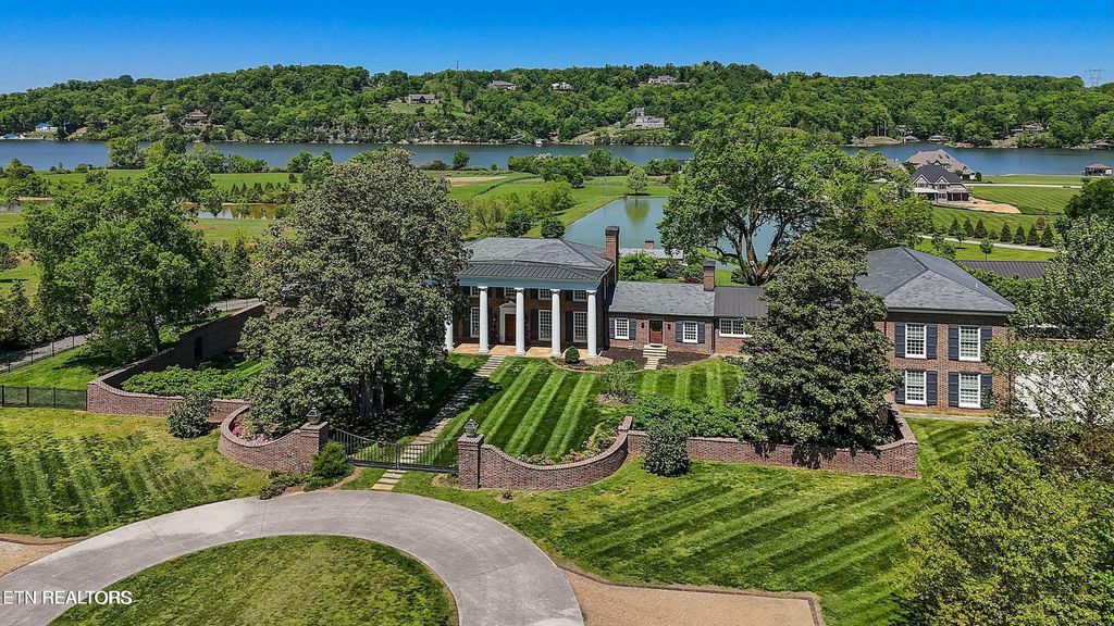 Photo of 3498 Rankin Ferry Loop, Louisville, TN 37777 (MLS # 1296650)