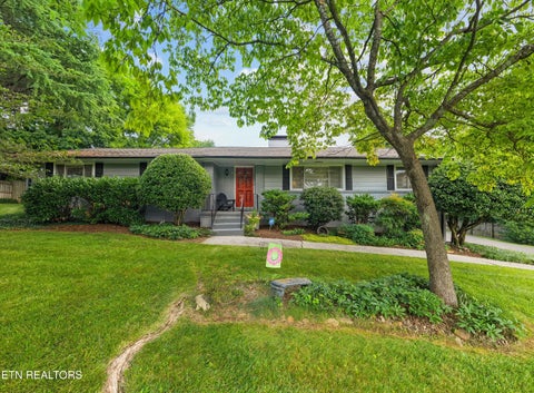 Photo of 608 Churchill Rd, Knoxville, TN 37909 (MLS # 1346892)