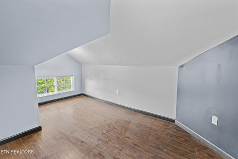 Tiny photo for 1018 NE Thompson Place, Knoxville, TN 37917 (MLS # 1299817)
