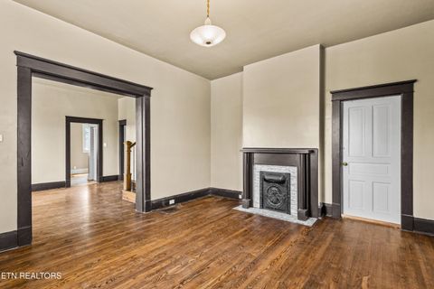 Tiny photo for 1018 NE Thompson Place, Knoxville, TN 37917 (MLS # 1299817)