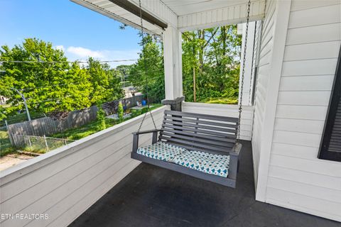 Tiny photo for 1018 NE Thompson Place, Knoxville, TN 37917 (MLS # 1299817)