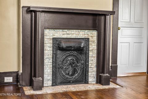 Tiny photo for 1018 NE Thompson Place, Knoxville, TN 37917 (MLS # 1299817)