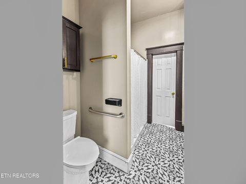Tiny photo for 1018 NE Thompson Place, Knoxville, TN 37917 (MLS # 1299817)