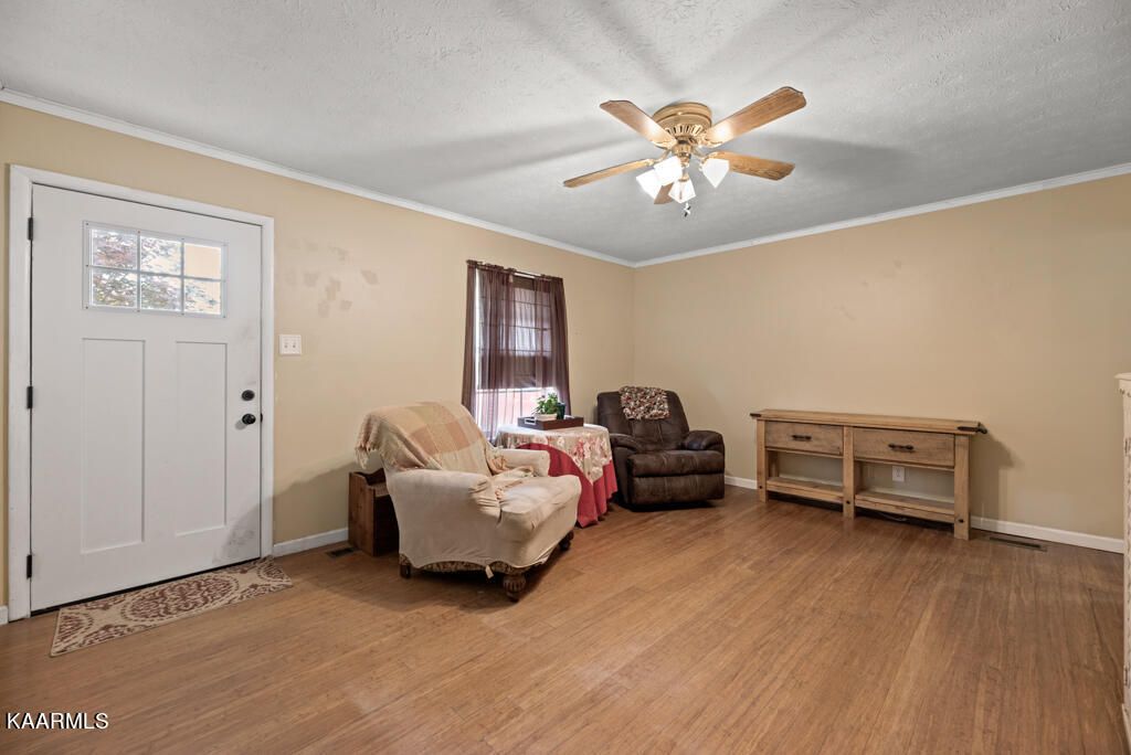 Photo of 104 Duncan Drive, Oliver Springs, TN 37840 (MLS # 1226367)