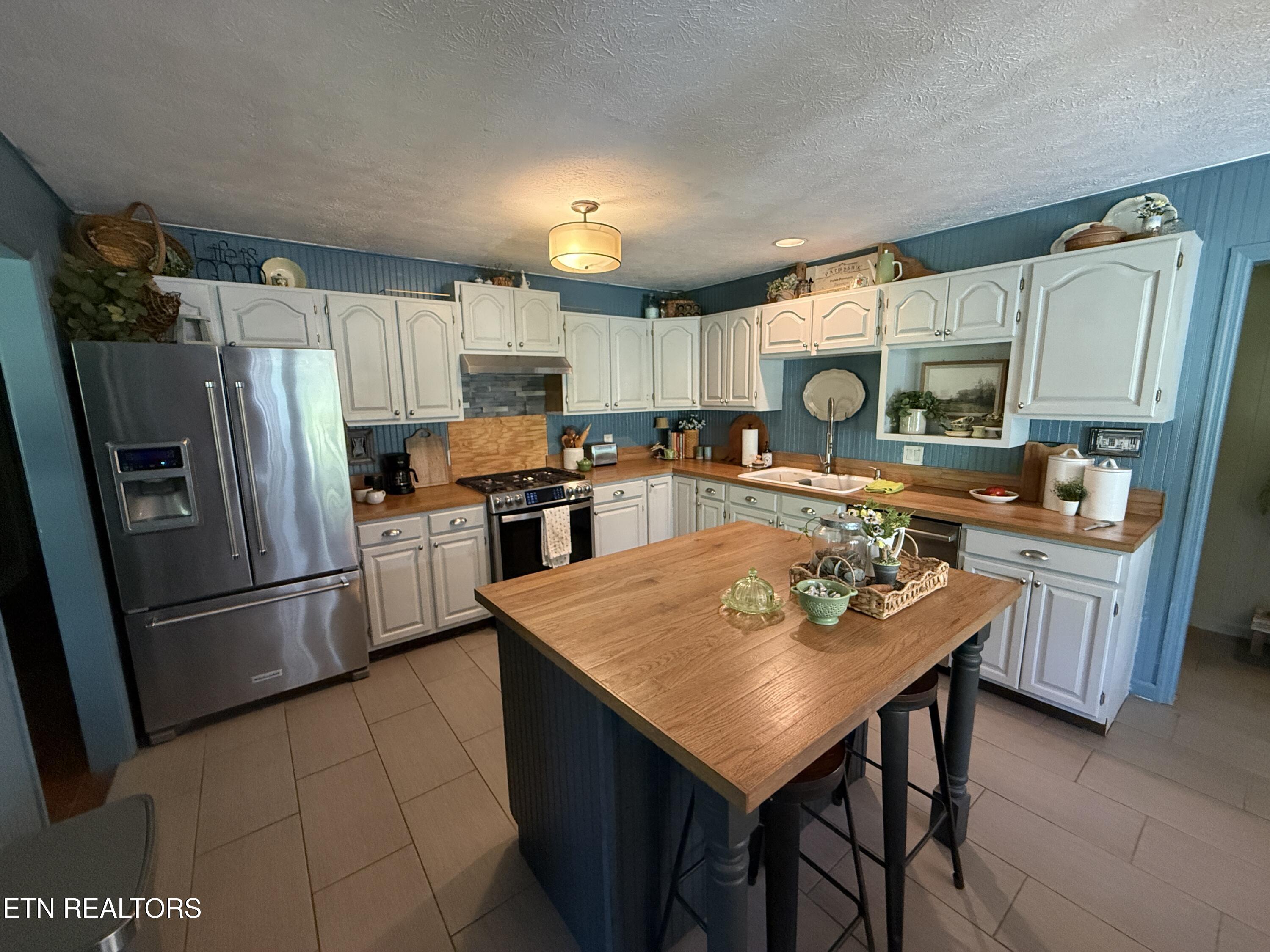 2019 Lawnville Rd
