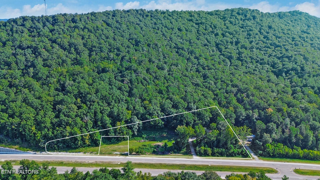 Photo of 592 Morgan Co Hwy #Morgan County Highwa, Harriman, TN 37748 (MLS # 1353824)