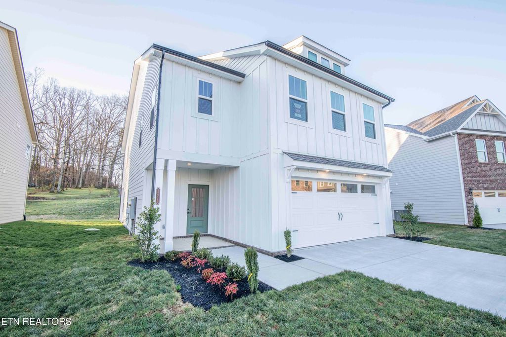 Photo of 12742 Duckfoot Lane (Lot 11) Ln, Farragut, TN 37934 (MLS # 1290532)