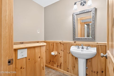 Tiny photo for 300 Laurel Way, Crawford, TN 38554 (MLS # 1355601)