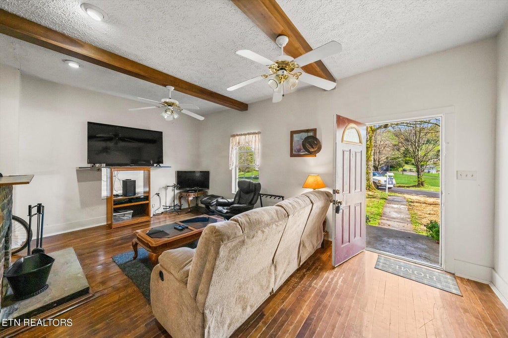 Photo of 5820 Atkins Rd, Knoxville, TN 37918 (MLS # 1259159)